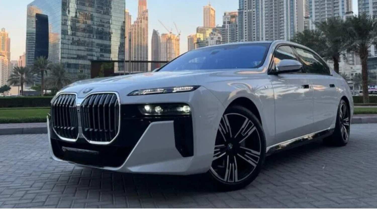 BMW 735i 2023 Rental in Dubai