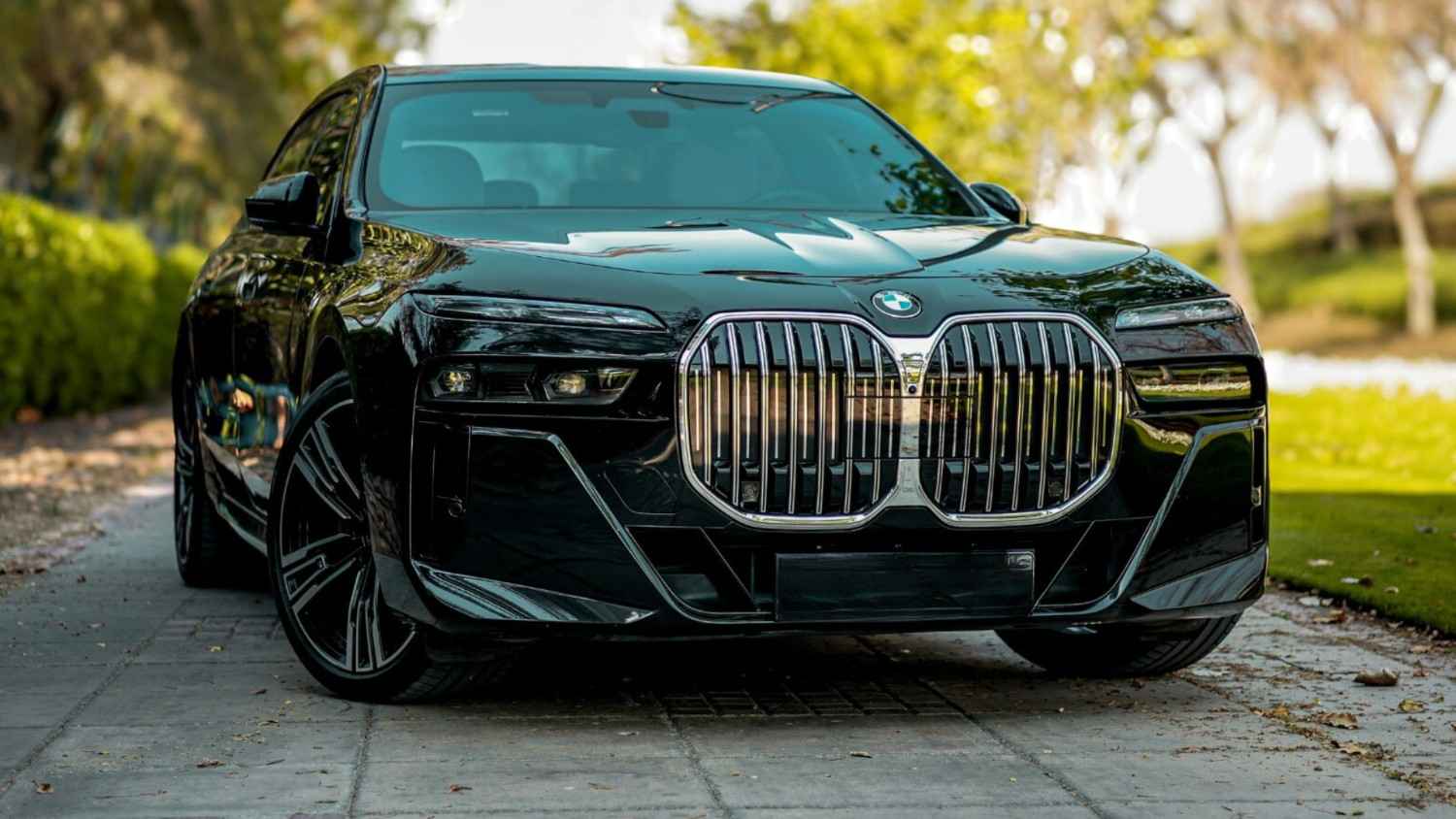 BMW X7 2024 Rental in Dubai